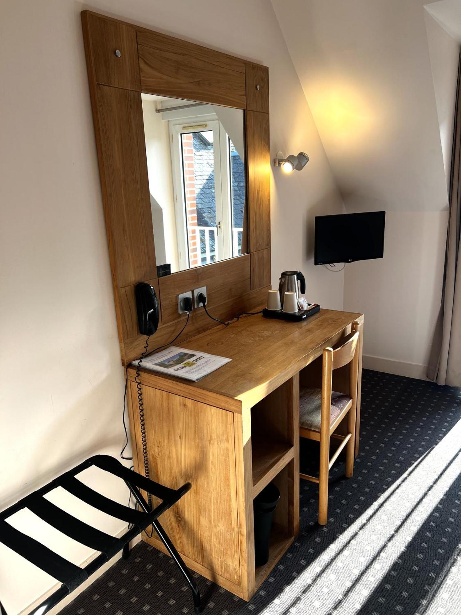 Hotel Du Labrador Saint-Benoît-sur-Loire